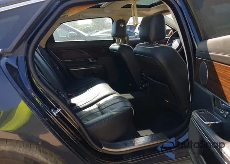 2012 Jaguar Xj Xjl Portfolio z USA, uszkodzony, nr VIN SAJWA2GB5CLV38577